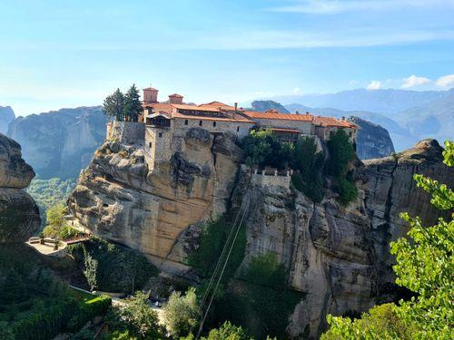 xnts Meteora Hike